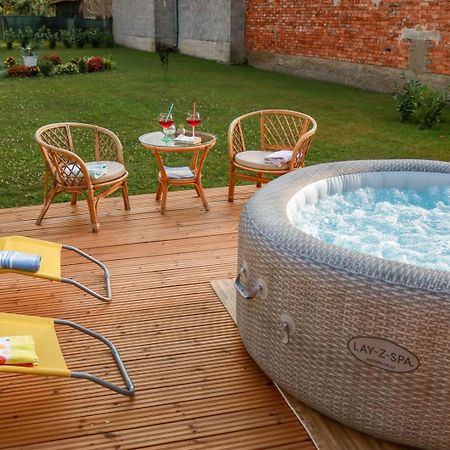 Guest House Studio Apartman Marina - With Jacuzzi, Free Parking, Pet Friendly Karlovac Extérieur photo