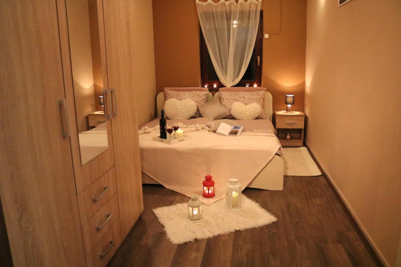 Guest House Studio Apartman Marina - With Jacuzzi, Free Parking, Pet Friendly Karlovac Extérieur photo