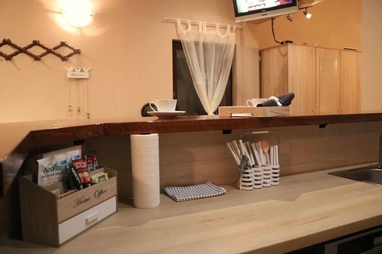Guest House Studio Apartman Marina - With Jacuzzi, Free Parking, Pet Friendly Karlovac Extérieur photo
