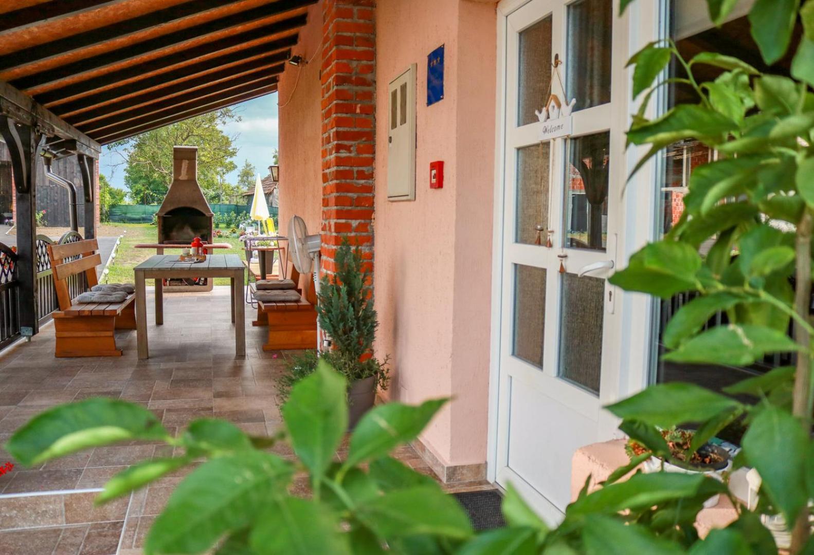 Guest House Studio Apartman Marina - With Jacuzzi, Free Parking, Pet Friendly Karlovac Extérieur photo